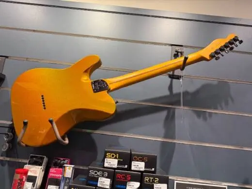 Fender - 017-7011-728 2